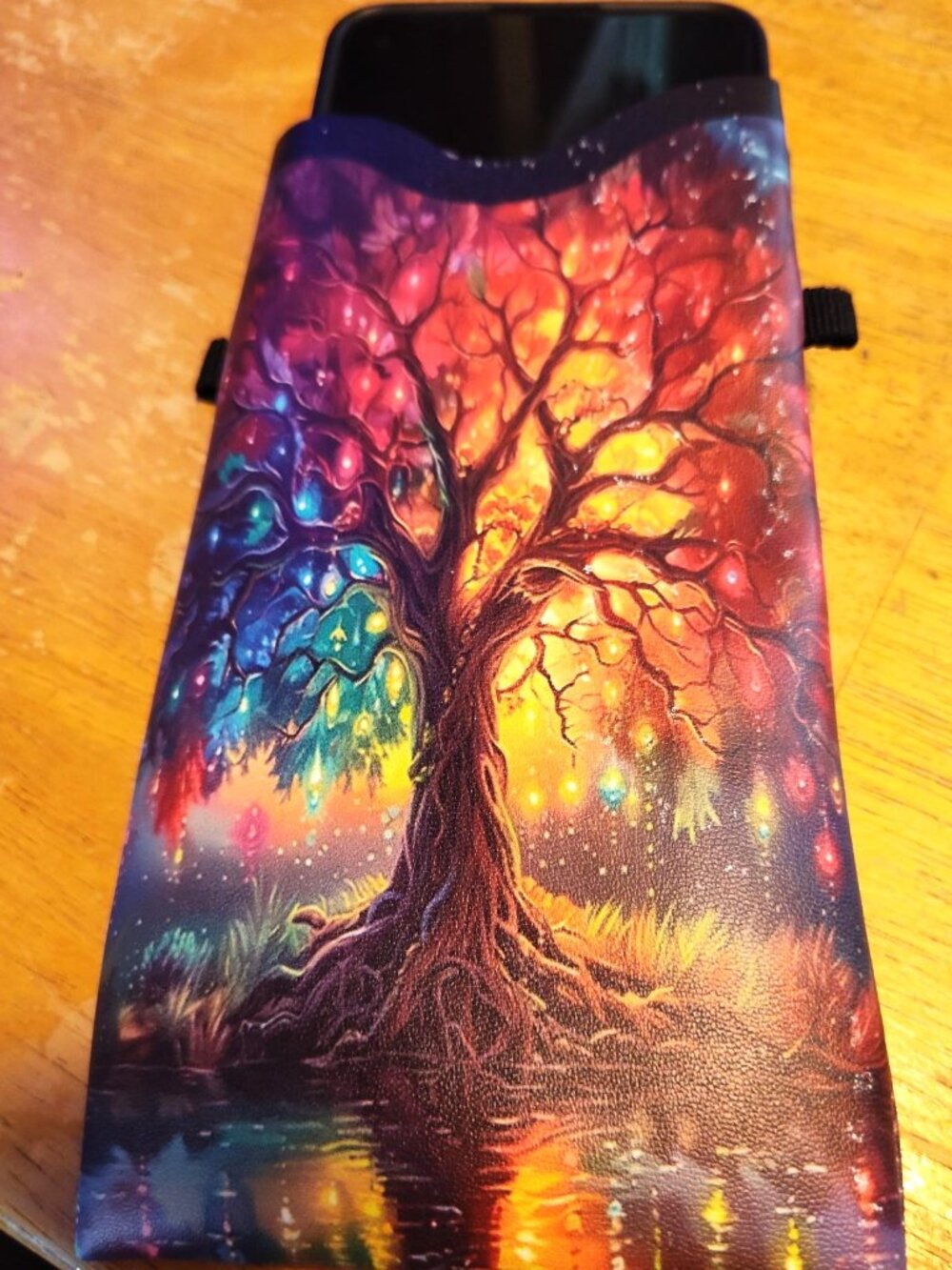 NWOT Tree of Life phone crossbody case/purse. SHIPS FREE